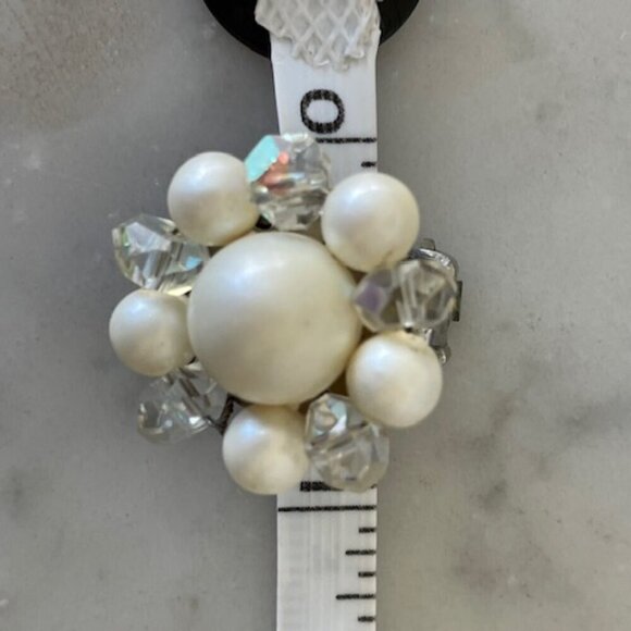 JAPAN Stamped Faux Cluster Pearl & Bead Paddle Clip Earrings - Picture 10 of 11